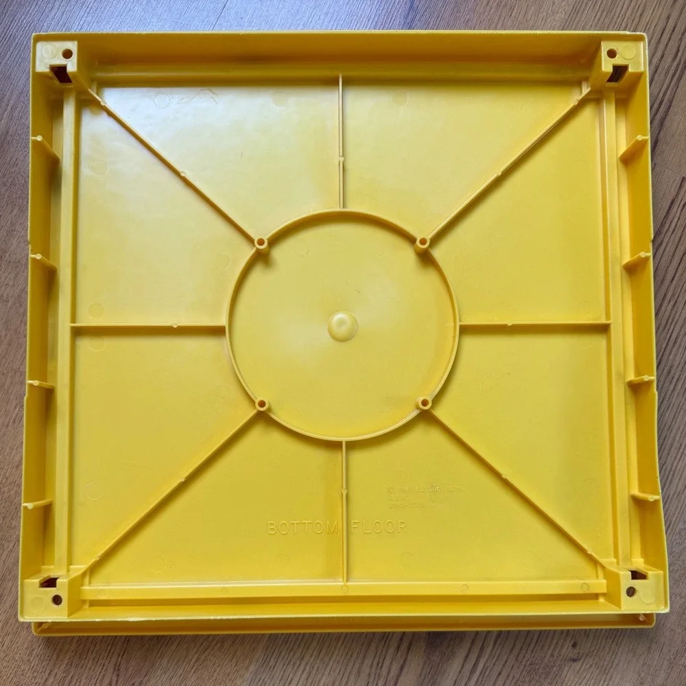 Vintage 1978 1979 BARBIE DREAM HOUSE Replacement Part Bottom Floor 2588-2039 USA